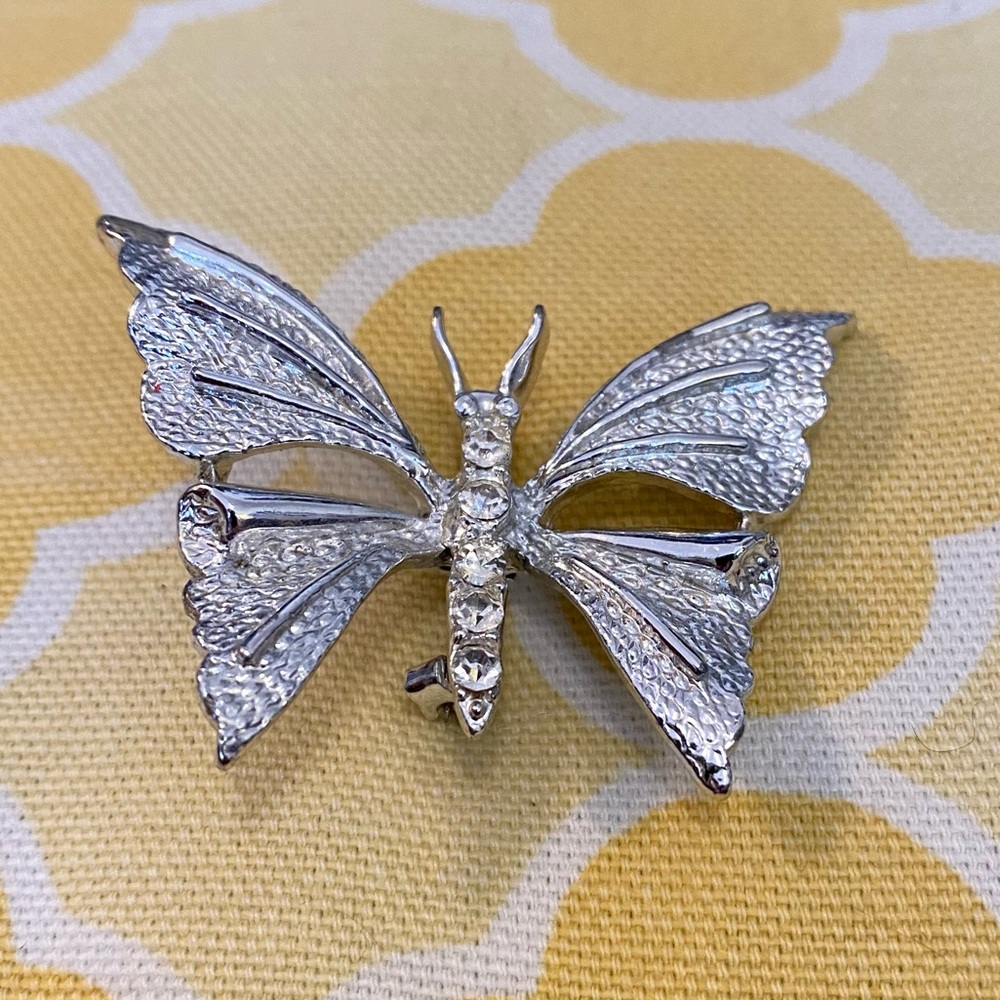 Vintage Signed GERRY’S Silver Tone Textured Butterfly Brooch W Rhinestone Accent